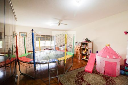 Casa à venda com 396m², 4 quartos e 2 vagasQuarto 1