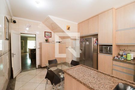 Casa à venda com 396m², 4 quartos e 2 vagasCozinha