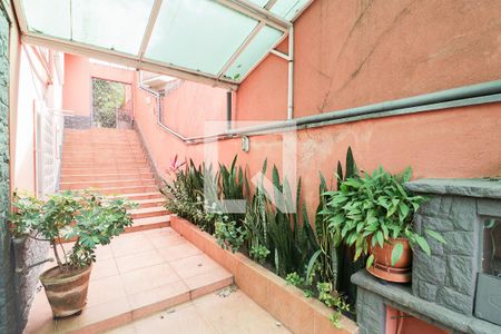 Casa à venda com 396m², 4 quartos e 2 vagasEntrada