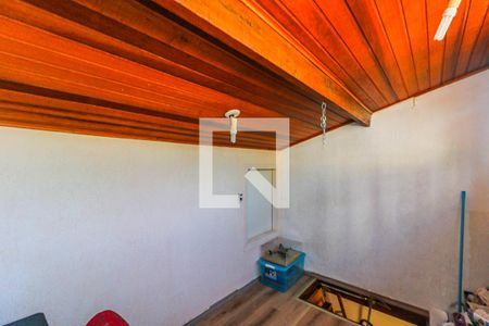 Casa à venda com 106m², 3 quartos e 2 vagasSótão