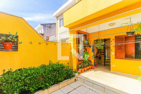 Casa à venda com 106m², 3 quartos e 2 vagasQuintal