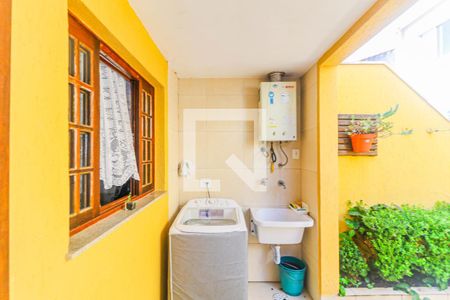 Casa à venda com 106m², 3 quartos e 2 vagasÁrea de Serviço