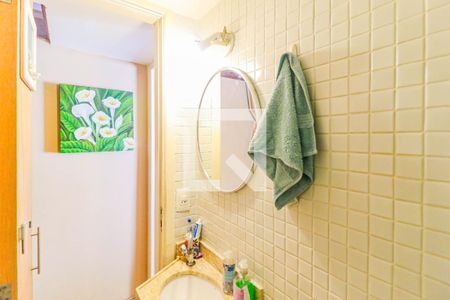 Casa à venda com 106m², 3 quartos e 2 vagasBanheiro