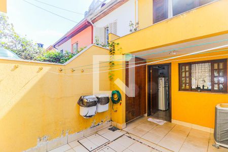 Casa à venda com 106m², 3 quartos e 2 vagasQuintal