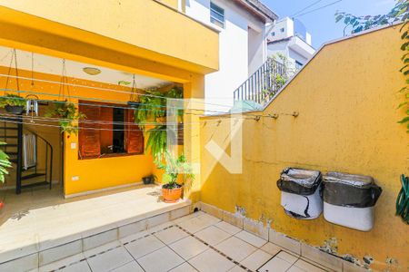 Casa à venda com 106m², 3 quartos e 2 vagasQuintal