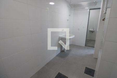 Casa à venda com 80m², 4 quartos e 1 vagaÁrea de Serviço