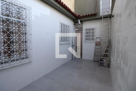 Casa à venda com 80m², 4 quartos e 1 vagaQuintal
