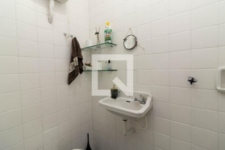 Casa à venda com 250m², 4 quartos e 2 vagas Casa à venda com 250m², 4 quartos e 2 vagasBanheiro 2