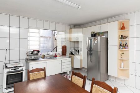 Casa à venda com 250m², 4 quartos e 2 vagas Casa à venda com 250m², 4 quartos e 2 vagasCozinha