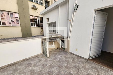 Casa à venda com 287m², 4 quartos e 1 vaga Casa à venda com 287m², 4 quartos e 1 vagaTerraço