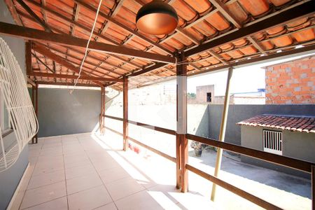 Casa à venda com 360m², 4 quartos e 2 vagasVaranda Fundos