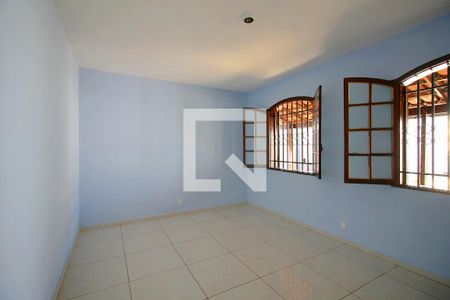 Sala de casa para alugar com 3 quartos, 360m² em Pirajá, Belo Horizonte