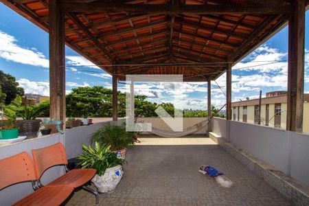 Casa à venda com 333m², 4 quartos e 2 vagas