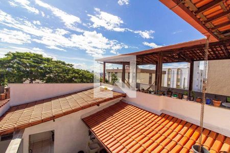 Casa à venda com 333m², 4 quartos e 2 vagas