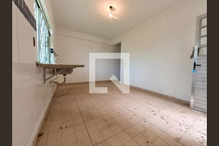 Casa à venda com 160m², 3 quartos e 1 vagaEspaço Separado - Cômodo Parte de Baixo - Cozinha