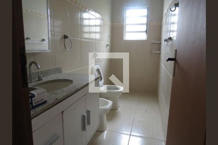 Casa à venda com 160m², 3 quartos e 1 vagaBanheiro Quarto 1