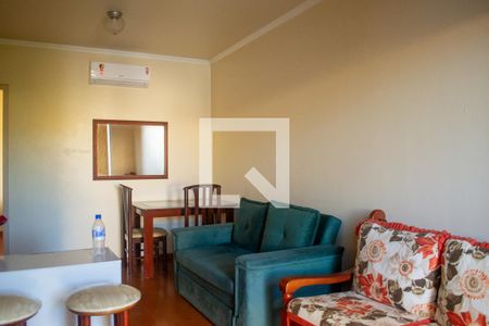 Sala de apartamento para alugar com 1 quarto, 55m² em Partenon, Porto Alegre