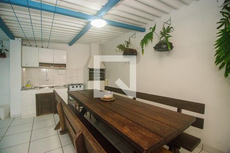 Casa à venda com 178m², 4 quartos e 2 vagas Casa à venda com 178m², 4 quartos e 2 vagasÁrea de lazer