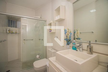 Casa à venda com 178m², 4 quartos e 2 vagas Casa à venda com 178m², 4 quartos e 2 vagasBanheiro da Suíte