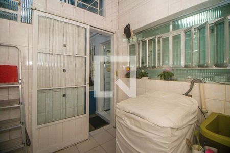 Casa à venda com 178m², 4 quartos e 2 vagas Casa à venda com 178m², 4 quartos e 2 vagasÁrea de Serviço