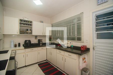 Casa à venda com 178m², 4 quartos e 2 vagas Casa à venda com 178m², 4 quartos e 2 vagasCozinha