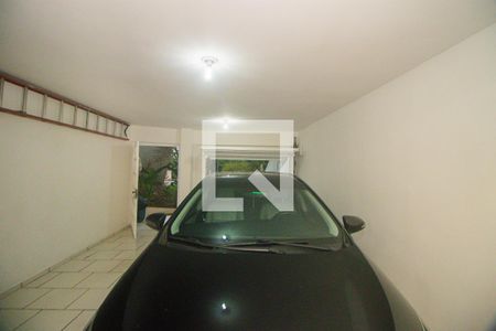 Casa à venda com 178m², 4 quartos e 2 vagas Casa à venda com 178m², 4 quartos e 2 vagasGaragem