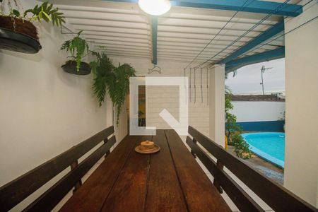 Casa à venda com 178m², 4 quartos e 2 vagas Casa à venda com 178m², 4 quartos e 2 vagasÁrea de lazer