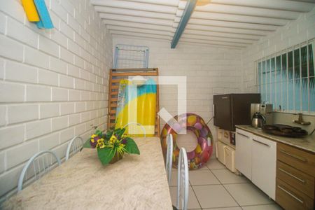 Casa à venda com 178m², 4 quartos e 2 vagas Casa à venda com 178m², 4 quartos e 2 vagasDepósito