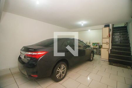 Casa à venda com 178m², 4 quartos e 2 vagas Casa à venda com 178m², 4 quartos e 2 vagasGaragem