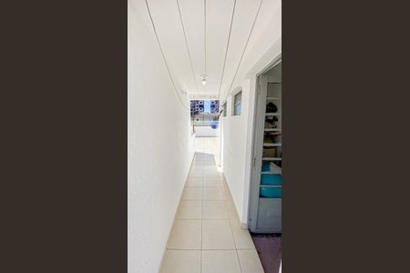 Casa à venda com 246m², 3 quartos e 4 vagasCobertura - Corredor