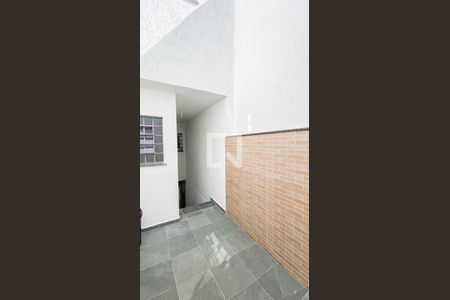 Casa à venda com 246m², 3 quartos e 4 vagasCorredor - Quintal