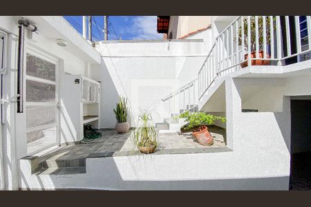 Casa à venda com 246m², 3 quartos e 4 vagasGaragem - Quintal
