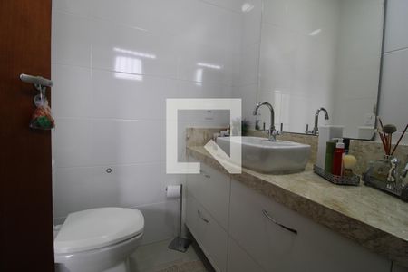 Casa à venda com 175m², 3 quartos e 4 vagasBanheiro da suíte 3