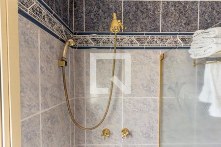 Apartamento à venda com 317m², 4 quartos e 5 vagas Apartamento à venda com 317m², 4 quartos e 5 vagasSuíte 1 - Banheiro - Chuveiro