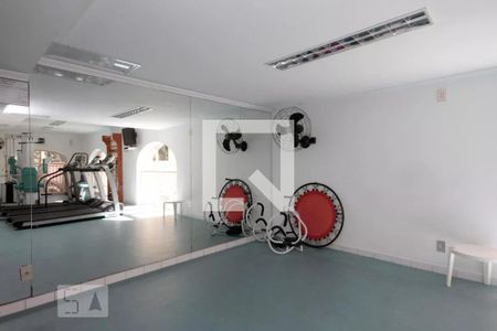 Apartamento à venda com 317m², 4 quartos e 5 vagas Apartamento à venda com 317m², 4 quartos e 5 vagasAcademia