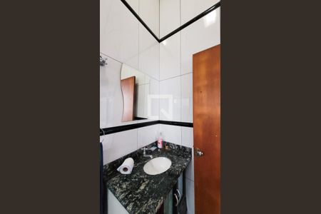 Casa para alugar com 411m², 5 quartos e 12 vagas Casa para alugar com 411m², 5 quartos e 12 vagasBanheiro de serviço