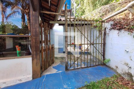 Casa à venda com 300m², 3 quartos e 4 vagas Casa à venda com 300m², 3 quartos e 4 vagascanil