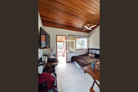 Casa à venda com 300m², 3 quartos e 4 vagas Casa à venda com 300m², 3 quartos e 4 vagasSuíte 3