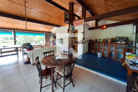 Casa à venda com 300m², 3 quartos e 4 vagas Casa à venda com 300m², 3 quartos e 4 vagasárea de lazer