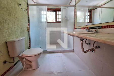 Casa à venda com 300m², 3 quartos e 4 vagas Casa à venda com 300m², 3 quartos e 4 vagasBanheiro da Suíte 1