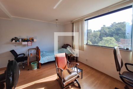 Casa à venda com 300m², 3 quartos e 4 vagas Casa à venda com 300m², 3 quartos e 4 vagasSuíte 2