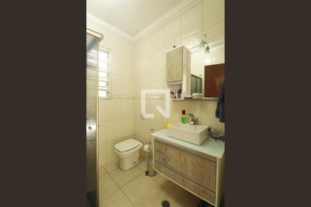 Casa à venda com 240m², 2 quartos e 2 vagasBanheiro Social