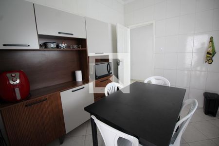Casa à venda com 125m², 1 quarto e 2 vagas Casa à venda com 125m², 1 quarto e 2 vagasCozinha