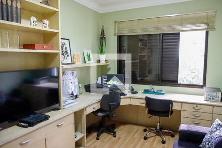 Apartamento à venda com 194m², 4 quartos e 3 vagas Apartamento à venda com 194m², 4 quartos e 3 vagasEscritório