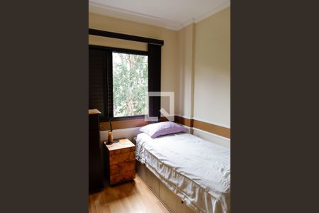 Apartamento à venda com 194m², 4 quartos e 3 vagas Apartamento à venda com 194m², 4 quartos e 3 vagasQuarto 2 - Suíte