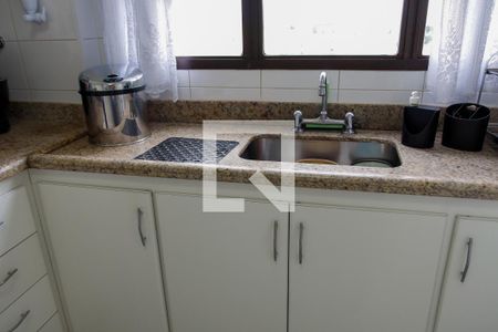 Apartamento à venda com 194m², 4 quartos e 3 vagas Apartamento à venda com 194m², 4 quartos e 3 vagasCozinha