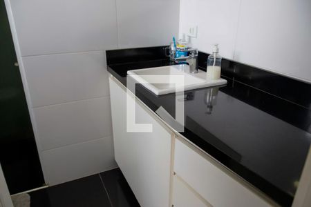 Apartamento à venda com 194m², 4 quartos e 3 vagas Apartamento à venda com 194m², 4 quartos e 3 vagasBanheiro da Suíte 1
