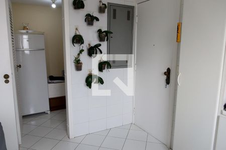Apartamento à venda com 194m², 4 quartos e 3 vagas Apartamento à venda com 194m², 4 quartos e 3 vagasLavanderia