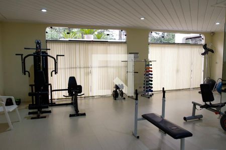 Apartamento à venda com 194m², 4 quartos e 3 vagas Apartamento à venda com 194m², 4 quartos e 3 vagasÁrea comum - Academia