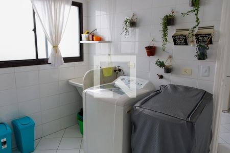 Apartamento à venda com 194m², 4 quartos e 3 vagas Apartamento à venda com 194m², 4 quartos e 3 vagasLavanderia